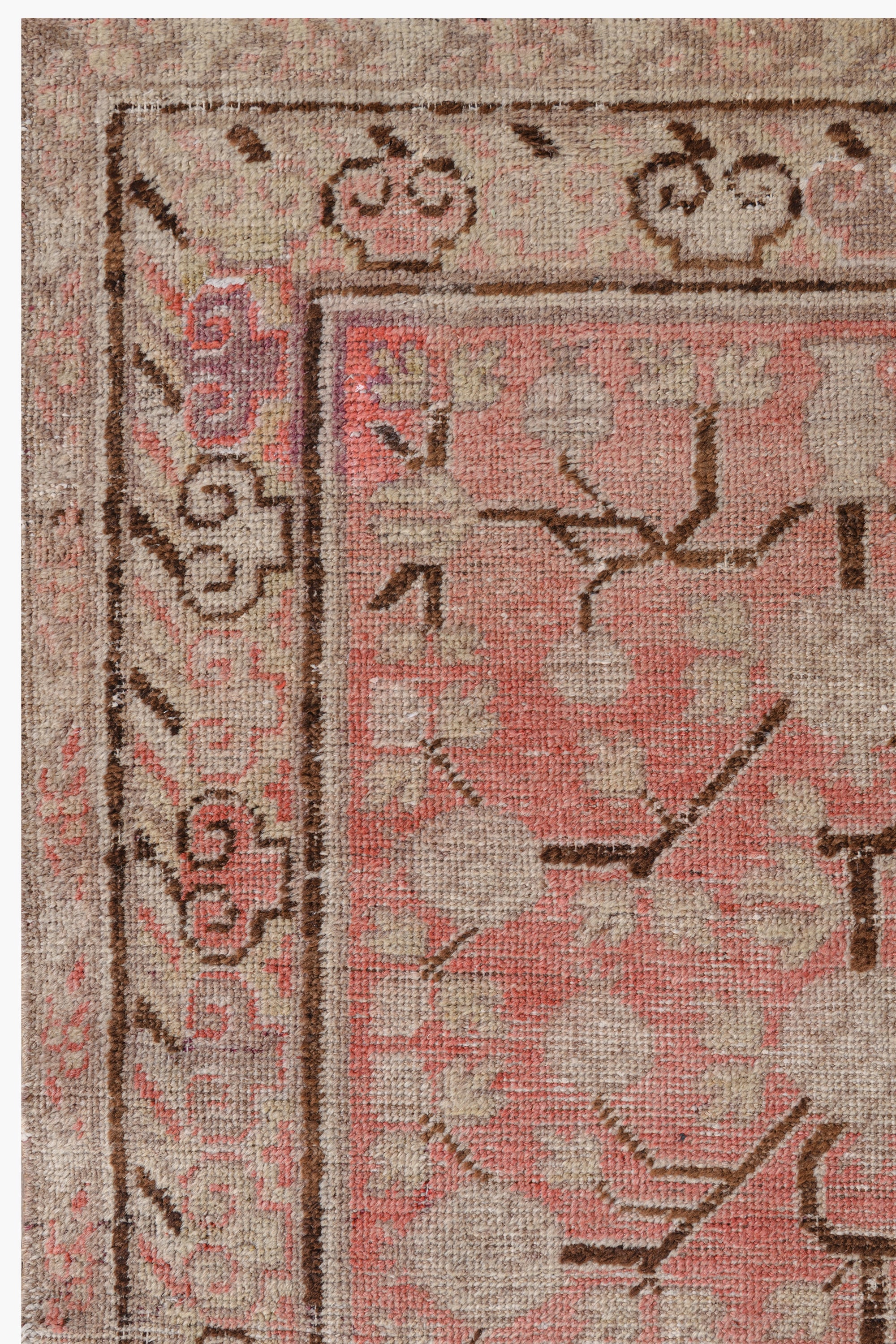 KHOTAN RUG, EAST TURKESTAN, 5'2" X 9'5" - thumbnail 2