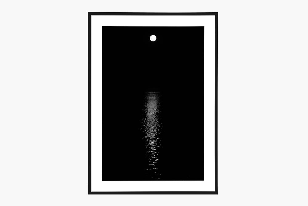 La Luna - Black and White