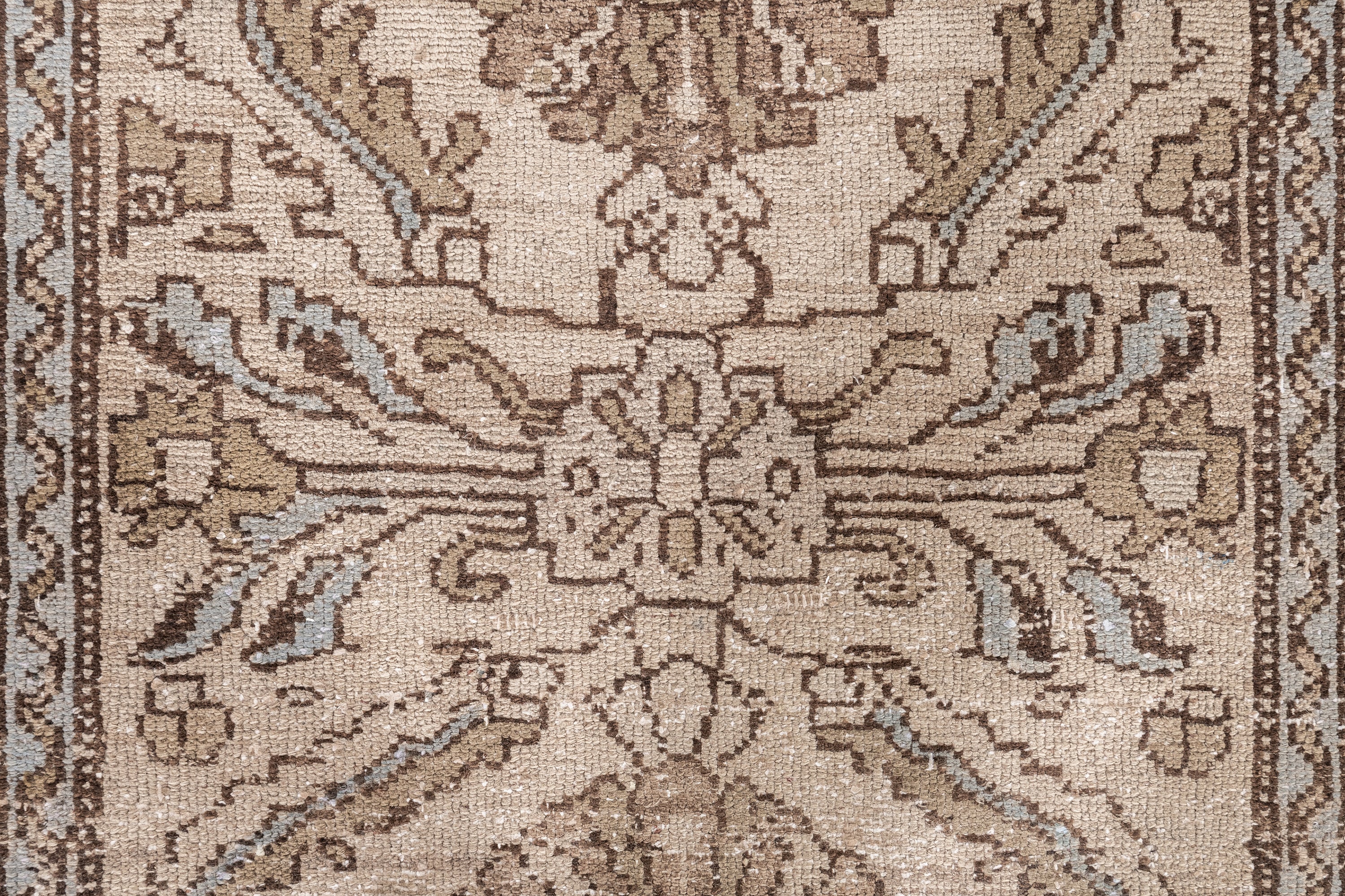 MAHAL RUG, BC31040/3622, WEST PERSIA, 3'8" X 6'8" - thumbnail 4