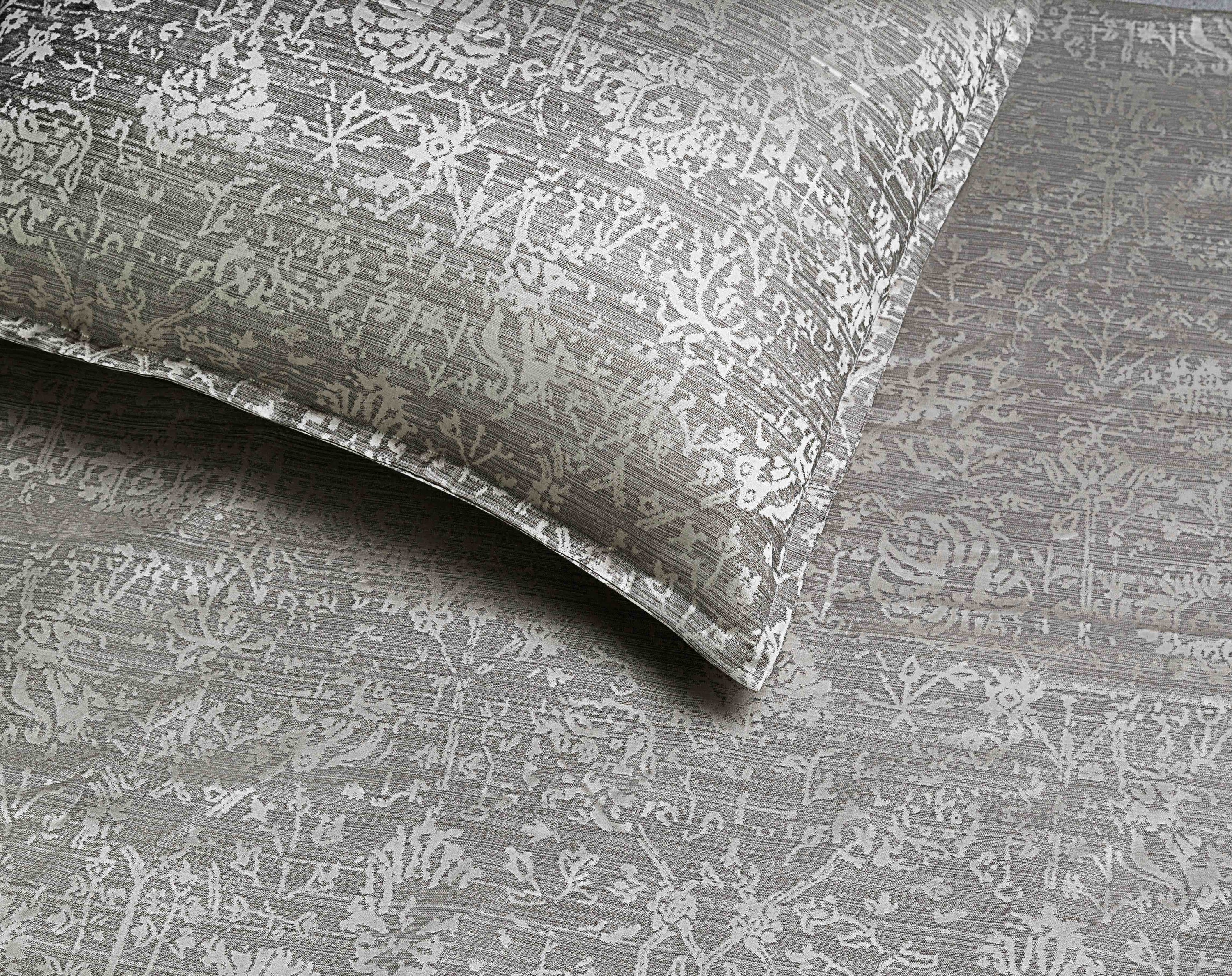 Italian Abra Jacquard Bedding - thumbnail 2