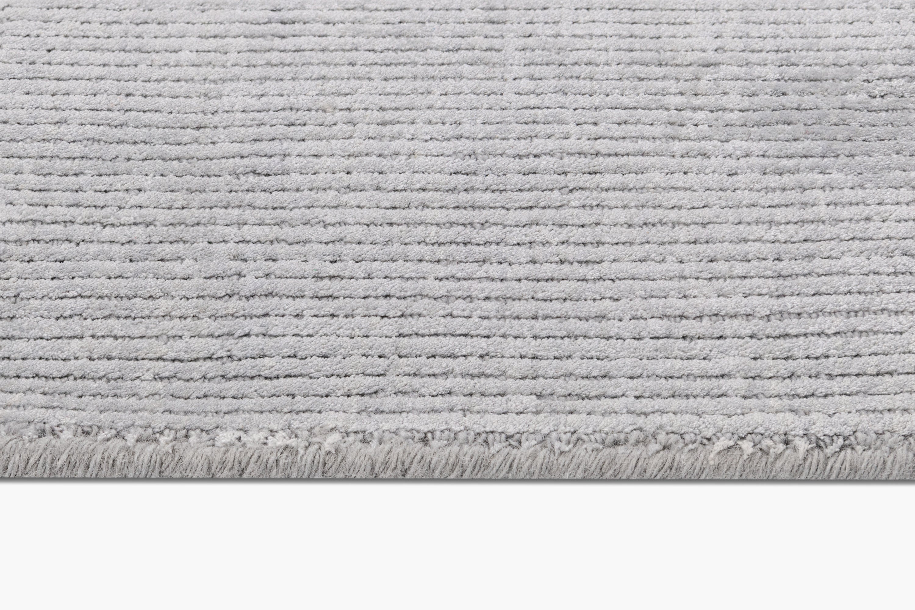 Silk Vila Rug - thumbnail 2