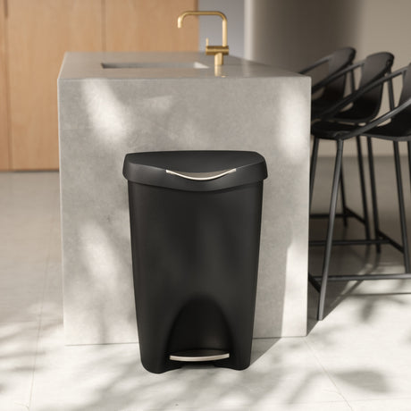 Vento Trash Can - Large, Open-Top Garbage Can, Umbra