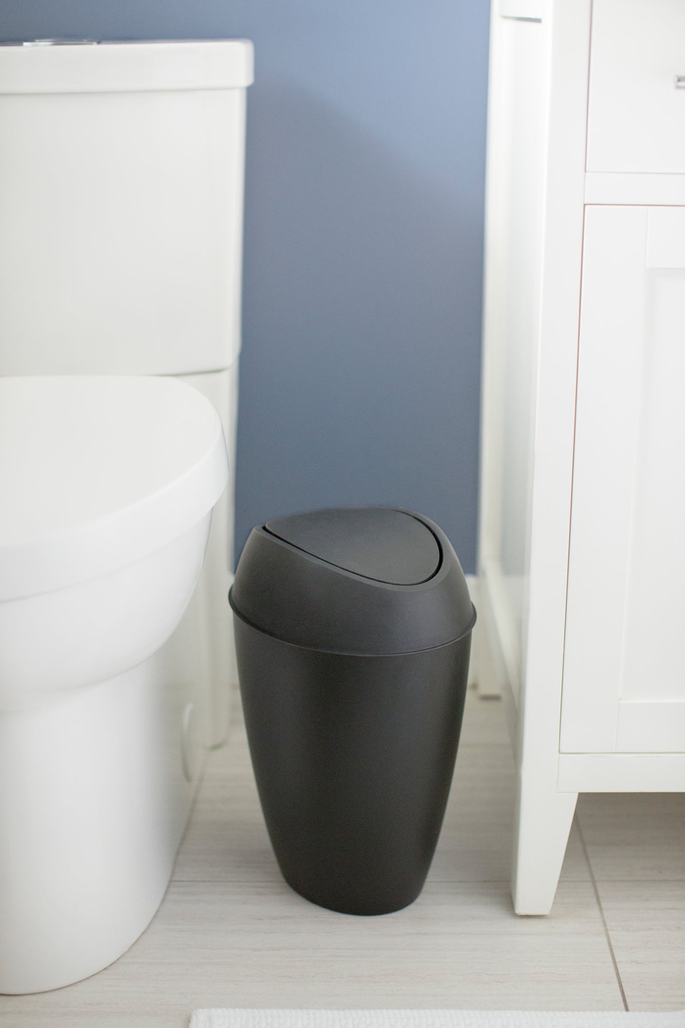 umbra trash can bathroom