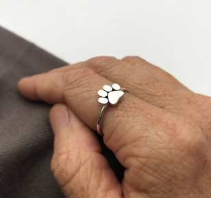 Hand wing paw print ring