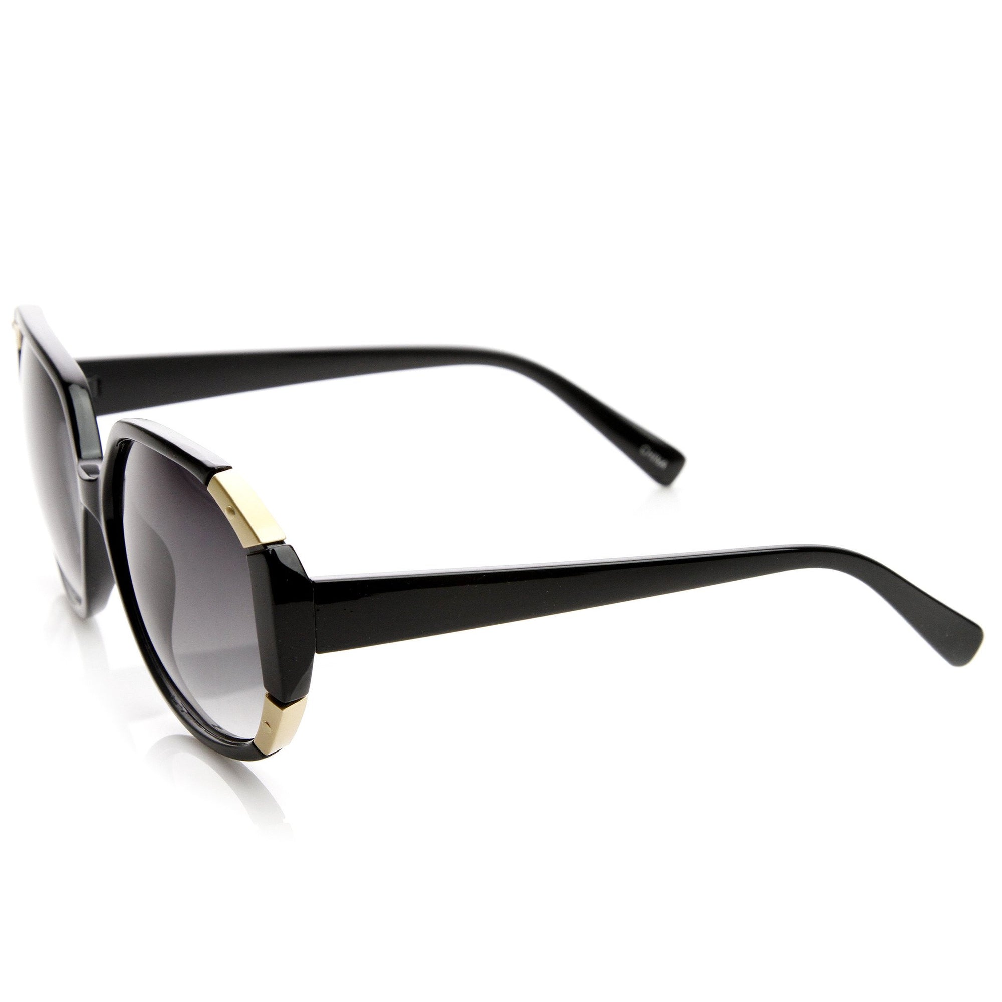 Women's Oversize Square Corner Accented Sunglasses - zeroUV