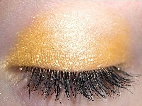 gold shimmer eyeshadow