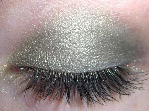 green shimmer eyeshadow