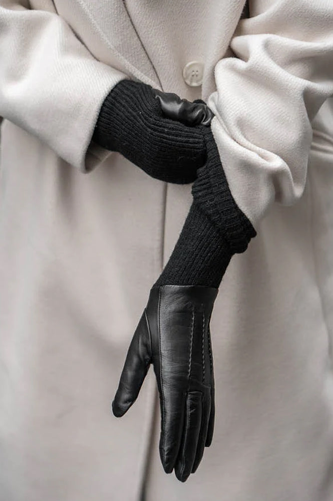 Markberg Black Black Cable Knit Gloves |