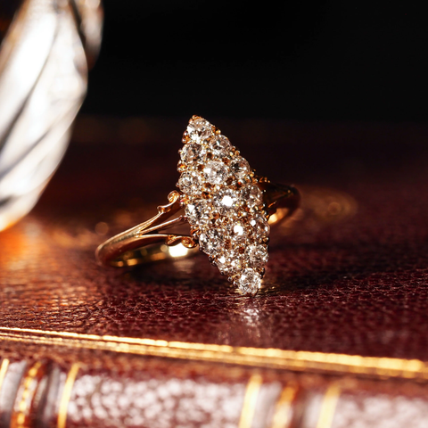 ダイヤモンド 18金  ナベット リング 指輪『スパークリングクラスター』英国アンティークス