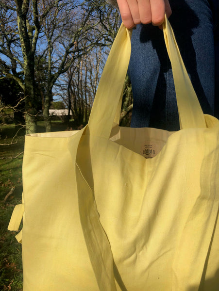 Limited edition: Carry Courage Bag Dyed With Pomegranate Skins (Yellow)