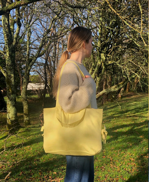 Limited edition: Carry Courage Bag Dyed With Pomegranate Skins (Yellow)