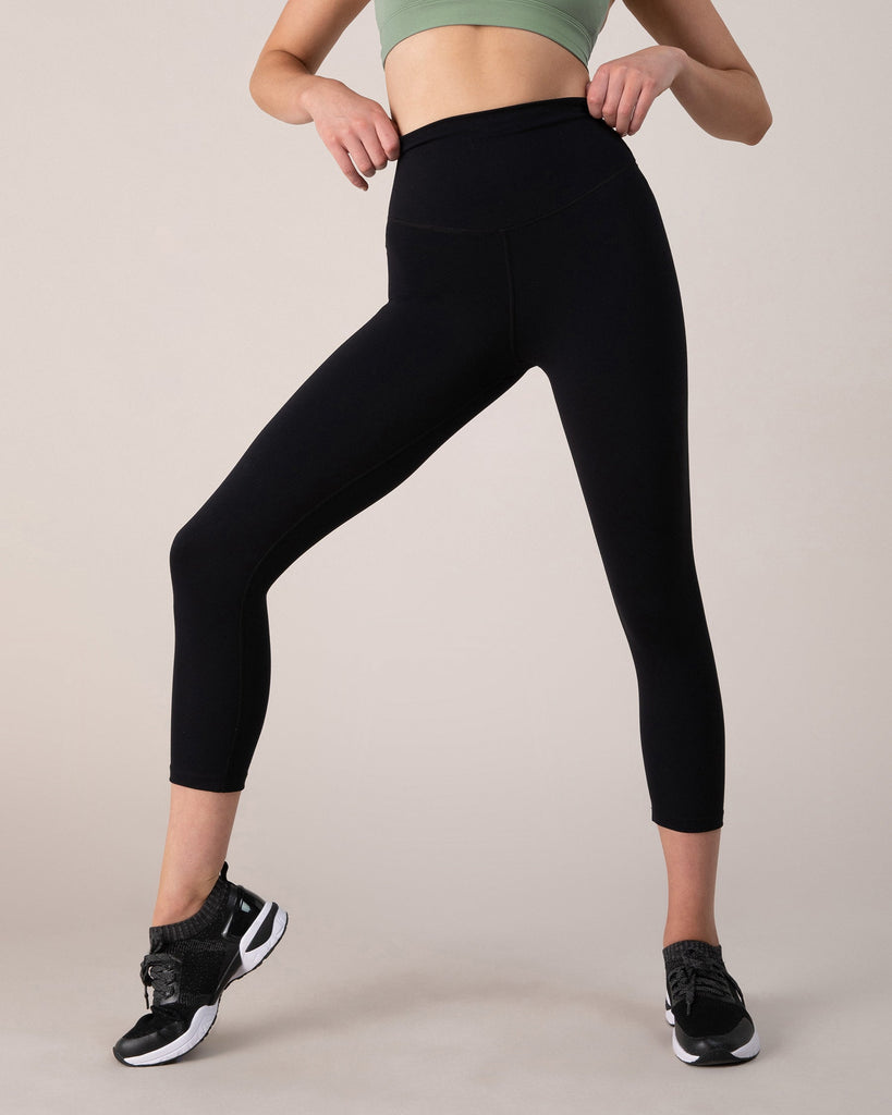 Ladies Renata Mesh Panelled Capri Leggings, Black – BLOCH Dance US