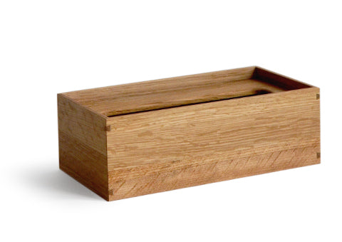 https://cdn.shopify.com/s/files/1/0194/5843/products/Azmaya_Oak_Tissue_Box_Featured_grande.jpg?v=1620832537