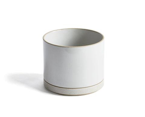 https://cdn.shopify.com/s/files/1/0194/5843/products/Hasami_Porcelain_Large_Planter_Featured_47f78524-b70e-4810-86ea-eca664ddef40_grande.jpg?v=1603386996