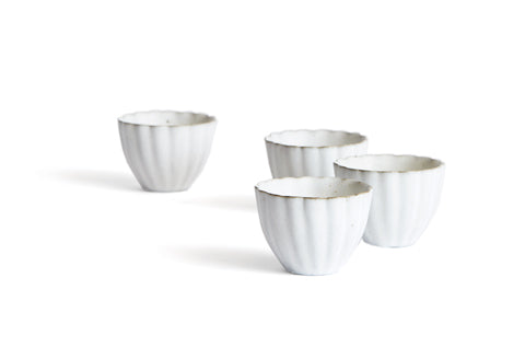 https://cdn.shopify.com/s/files/1/0194/5843/products/Masanobu_Ando_Chrysanthemum_Teacup_Featured_grande.jpg?v=1541508651