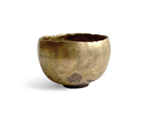 https://cdn.shopify.com/s/files/1/0194/5843/products/Masanobu_Ando_Gold_Chawan_iii_Featured_grande.jpg?v=1618500833