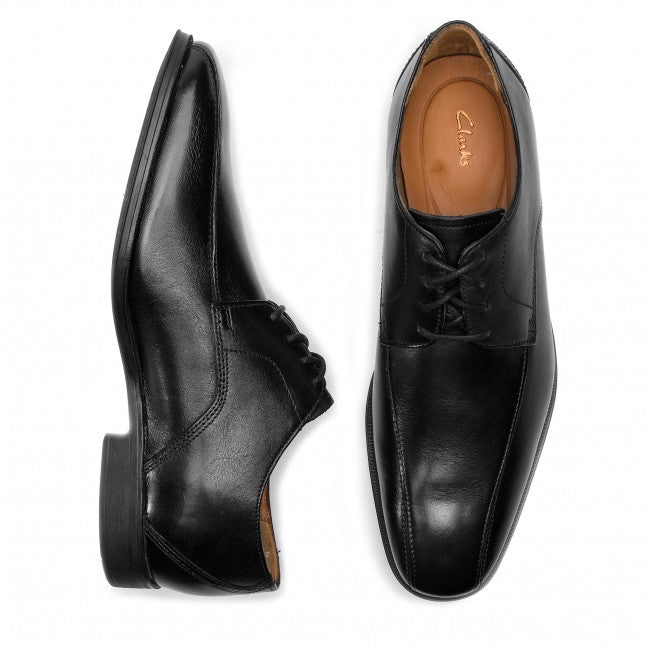 Zapatos de vestir negros - CalzaClarks - Envíos Gratis.