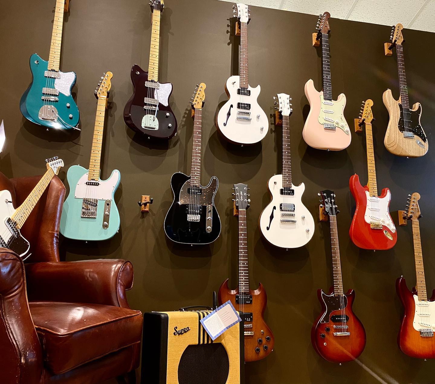 Buy guitars UK