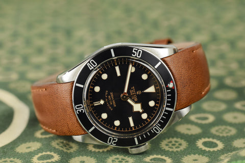 Tudor Black Bay Strap Guide for Rubber and Leather Bands