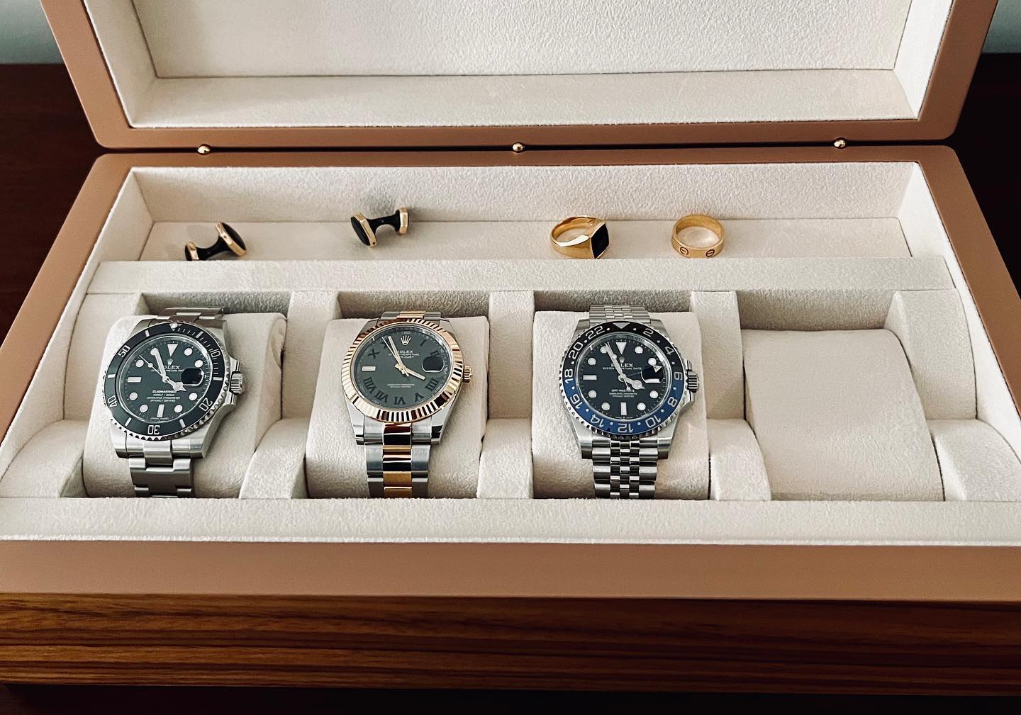 everest watch box for 4 watches shown with 3 watches inside one of them being a rolex datejust