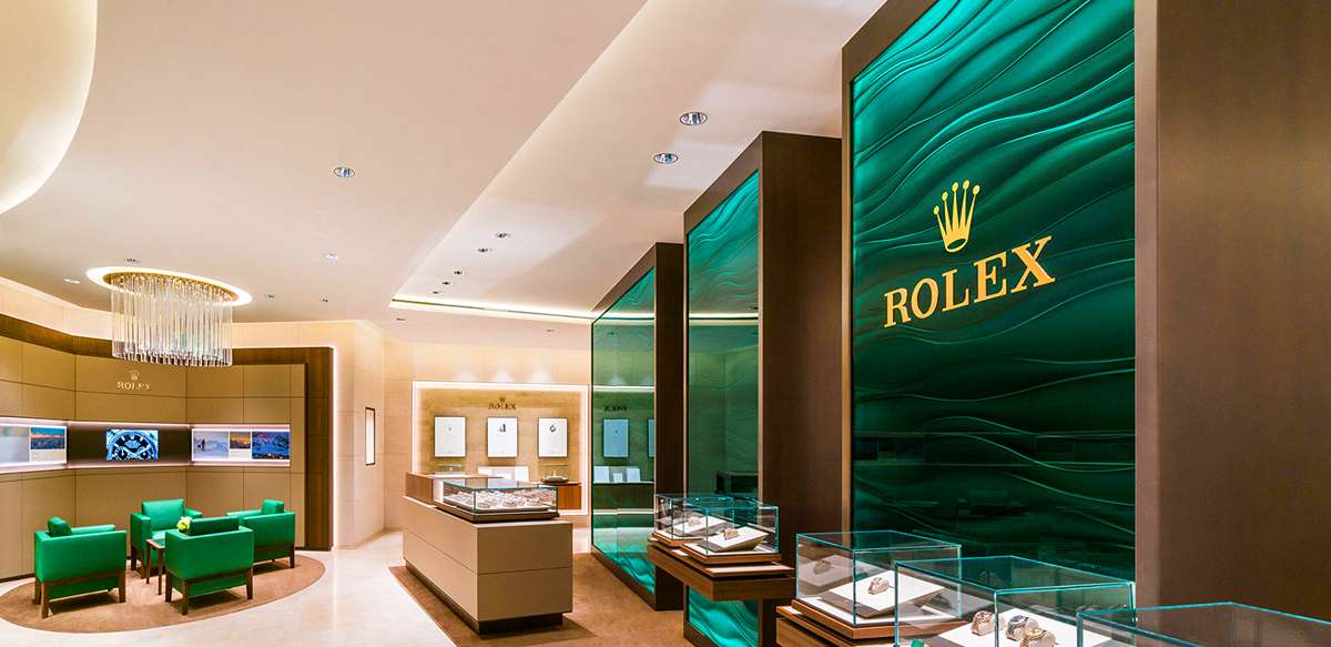 You can finally on your favorite Rolex in store! - Everest Horology Products