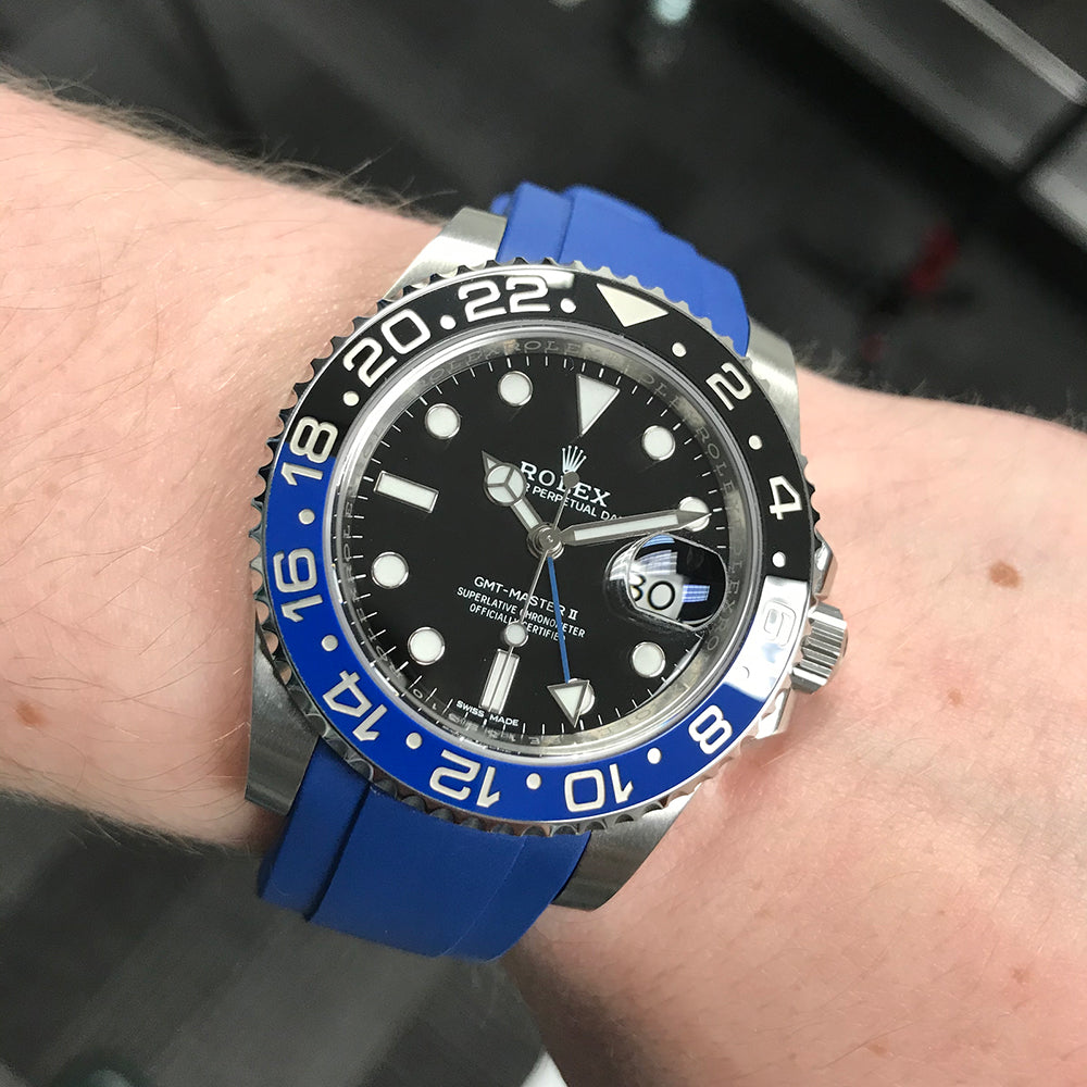 Rolex Batman VS Hulk - The GMT Master II VS Submariner BATTLE on Vimeo