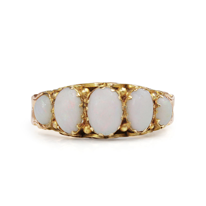 gold ring with opal stone