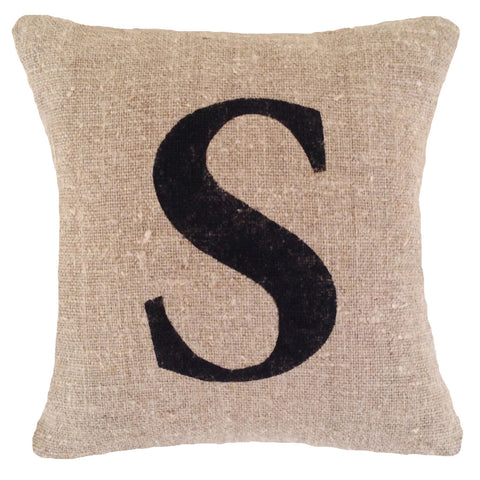 Rustic initial cushion – Bonny Boutique
