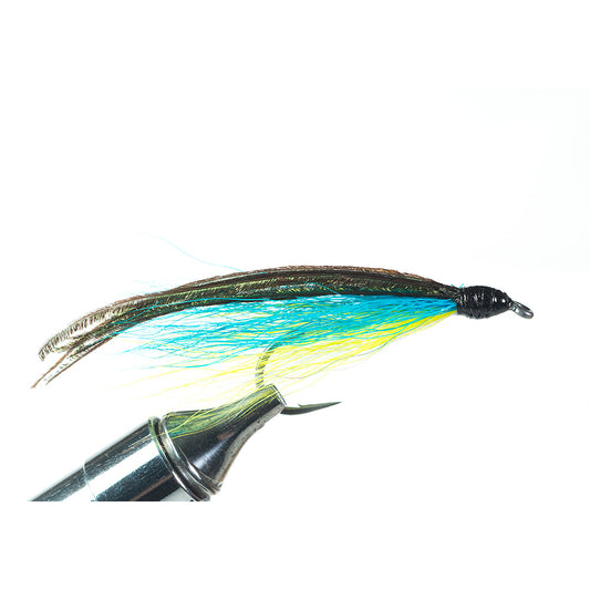 CLOUSER STREAMER FLIES -- FISHING LURE ASSORTMENT -- SKU 071