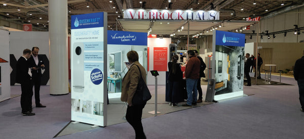 Messebesucher auf der Baumesse in Hamburg