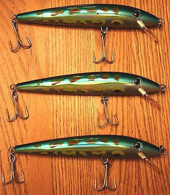 3 NEW 7 Inch Deluxe Saltwater Lures Crankbait w/ Built in Rattle Tarpon Striper