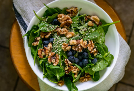 Picture of a salad made with foods that are high in Alpha lipoic acid.