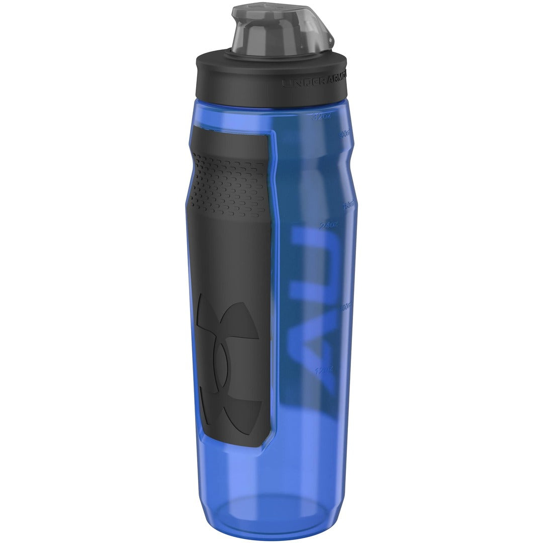 https://cdn.shopify.com/s/files/1/0197/4199/9204/products/Shop-Under-Armour-Playmaker-Squeeze-Water-Bottle-32oz-Royal-Edmonton-Canada-2.jpg?v=1643397948&width=1080