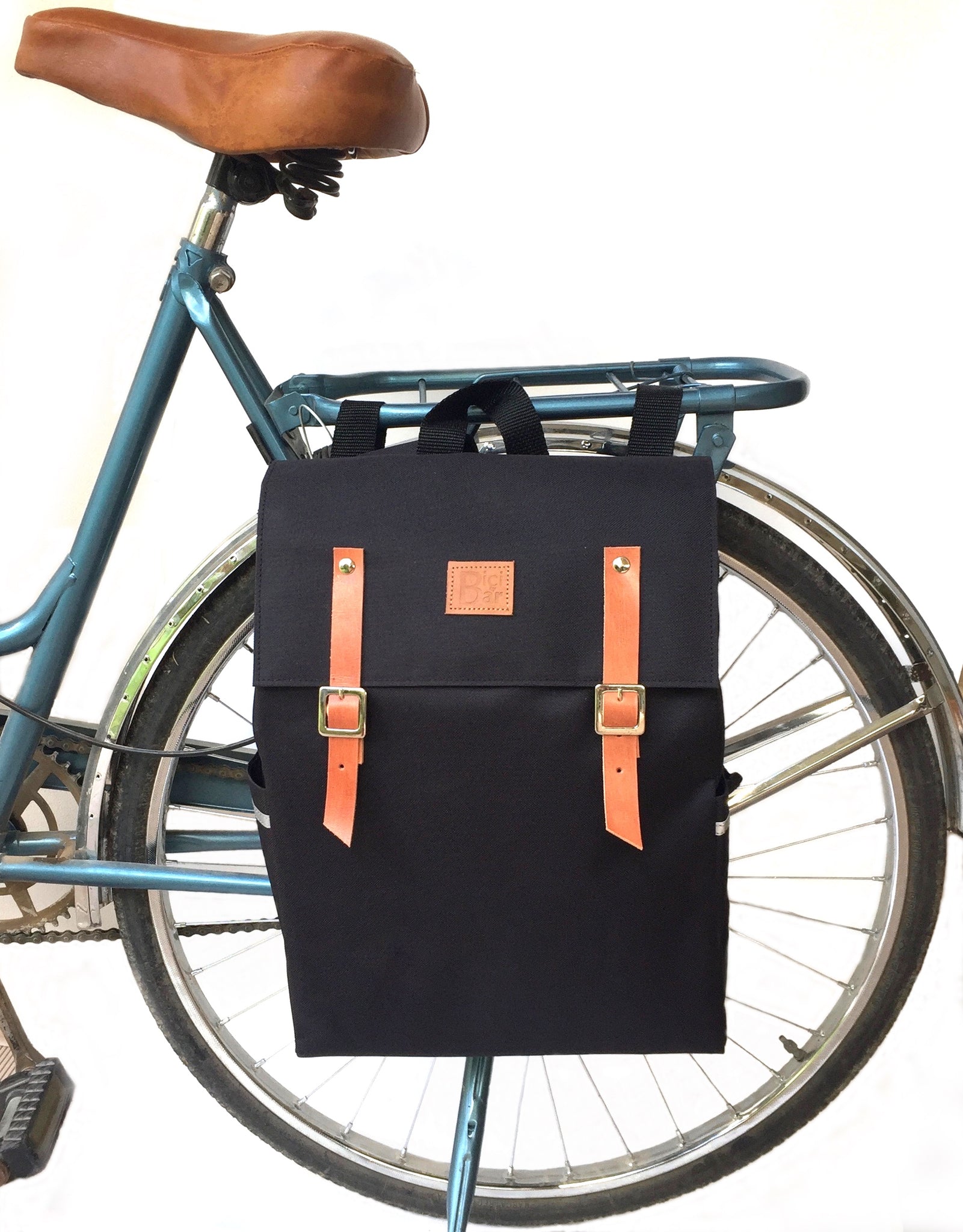 Restrap Carry Saddle Bag & Dry Bag (8L) - Simple Bike Store