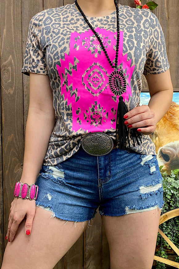 DLH10907-1 Leopard t-shirt w/pink Aztec print