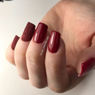 burgundy prom nails color