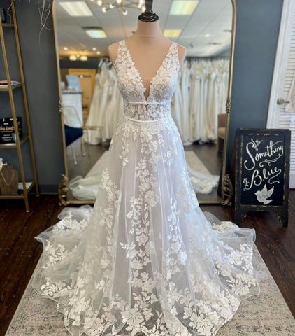 A Line Lace Wedding Gowns