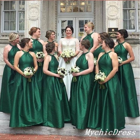 Vestidos de invitadas de boda de satén verde esmeralda