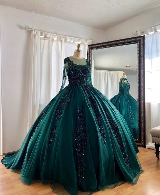 Green Quinceanera Dress with sleeves