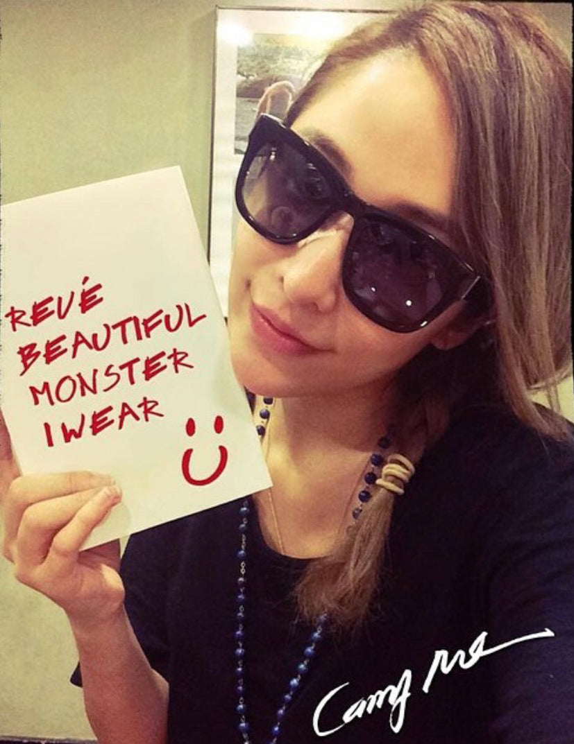 Elva 蕭亞軒 wears REVE by RENE beautiful monster sunglasses