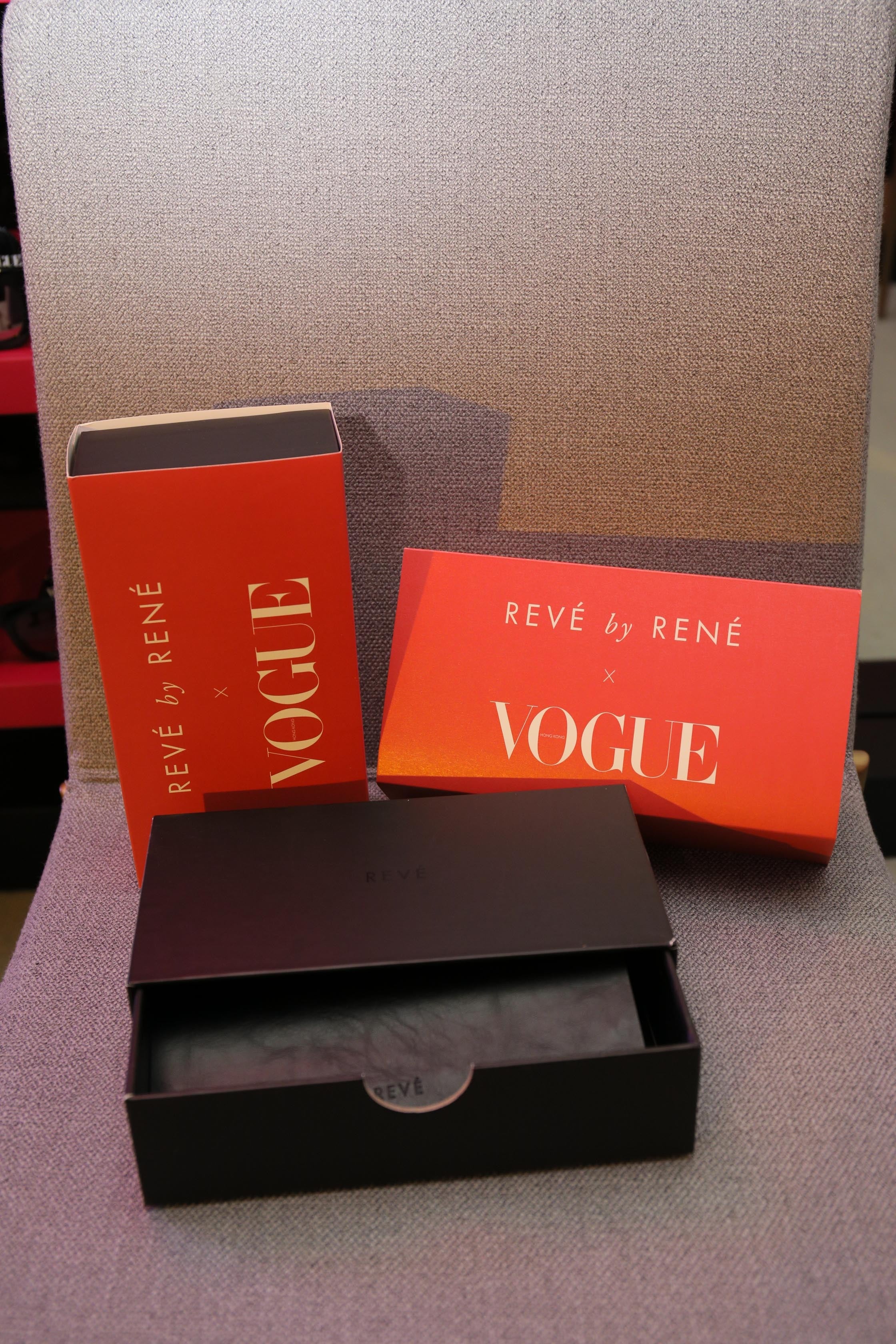 Reve by Rene Vogue sunglasses box