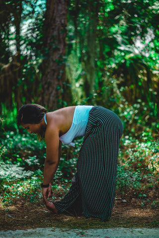 Alexis hamstring stretch 1 (Givenchy Jones Photography)