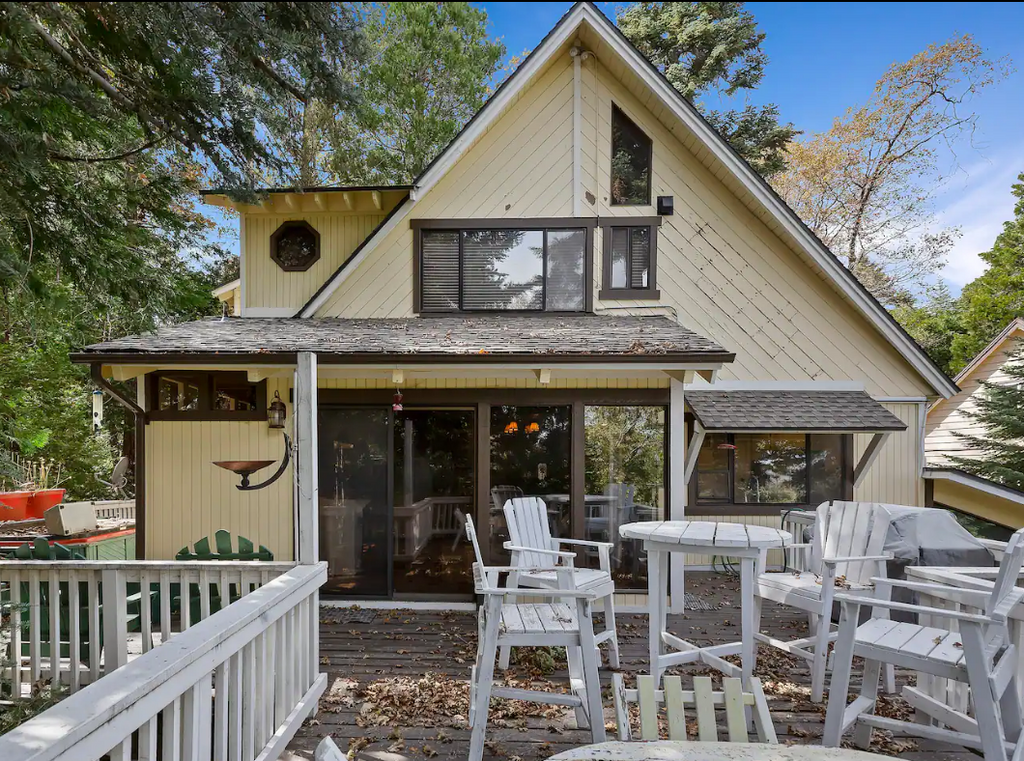 before photo of lake cabin remodel