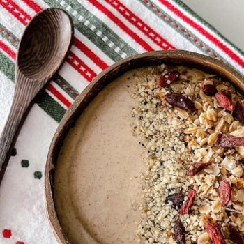 Vegan Eggnog Smoothie Bowl