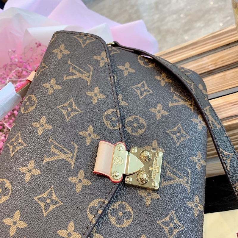 Louis Vuitton Pochette Metis M40780 Female Leather Handbag – Technapology