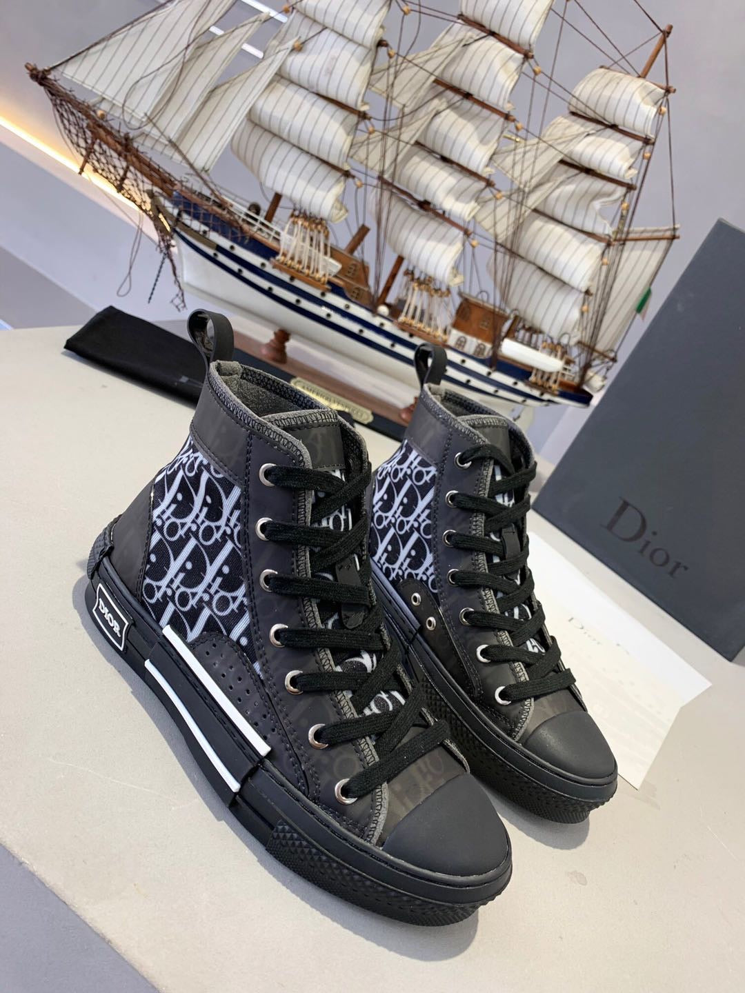 High Top Sneakers in Dior Oblique – Technapology