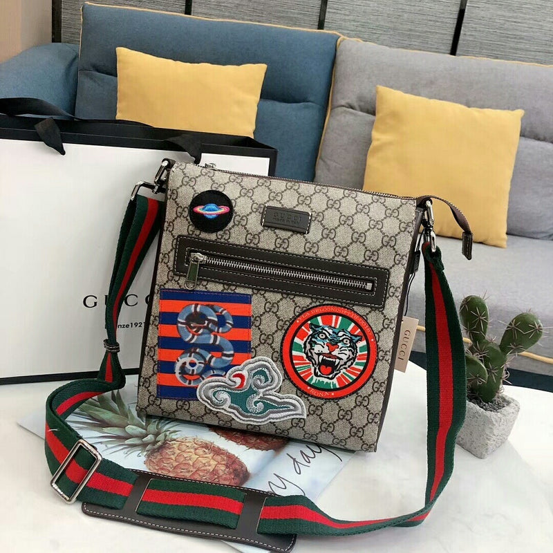 gucci courrier gg supreme messenger bag