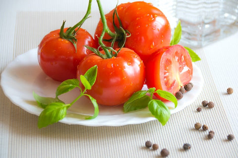 Tomatoes pack a lot of nutrition. Photo by PhotoMIX Company, Pexels.com