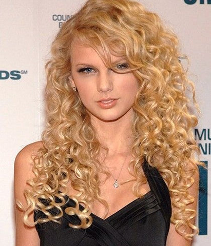 Taylor Swifts fans take to Twitter after shes spotted with natural CURLY  HAIR in New York  Daily Mail Online