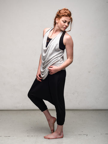 What to wear to yoga class restorative - Zen Nomad Barcelona Harem Pant delphine top